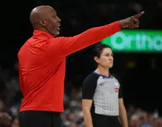 爱游戏在线-勇士开拓者比分更正